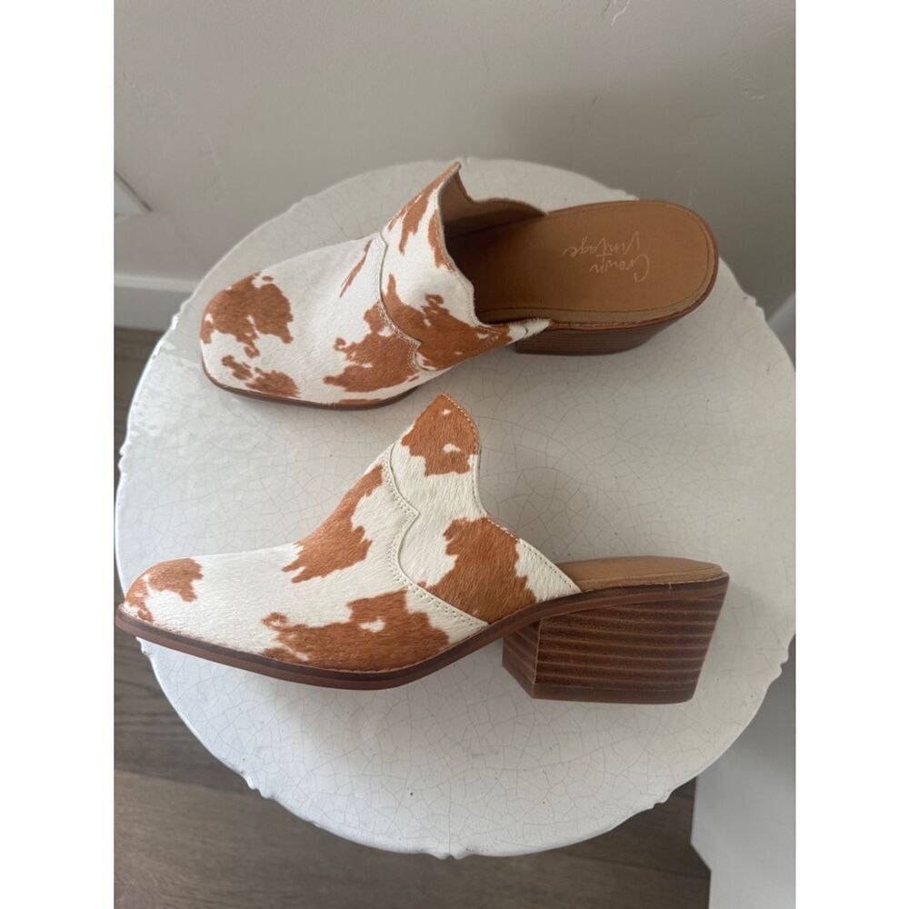 Crown Vintage Tan & White Cowhide Real Hair Fur Mules Block Heel Size 7M NWOB